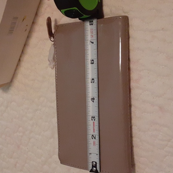 Brand new! Dior - Beauty, BAGS ONLY, NO MAKEUP INCLUDED - Picture 4 of 7